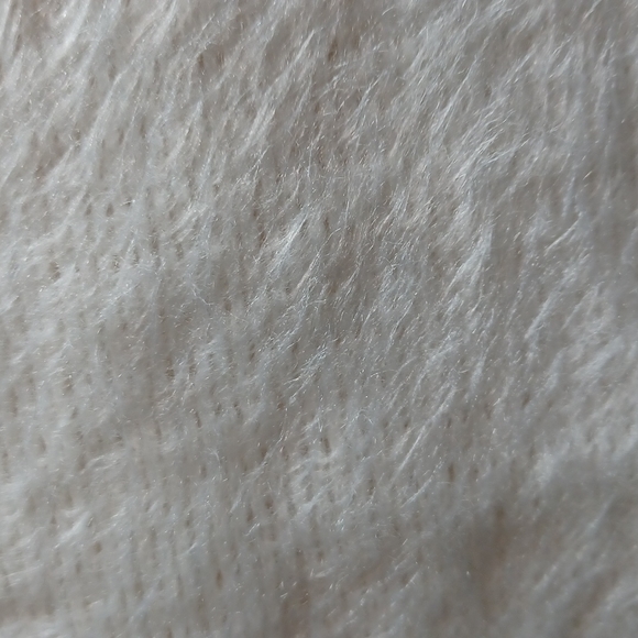 Poncho - Picture 3 of 6